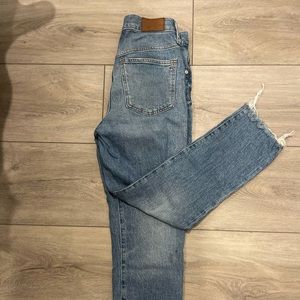 Madewell the perfect jean size 27